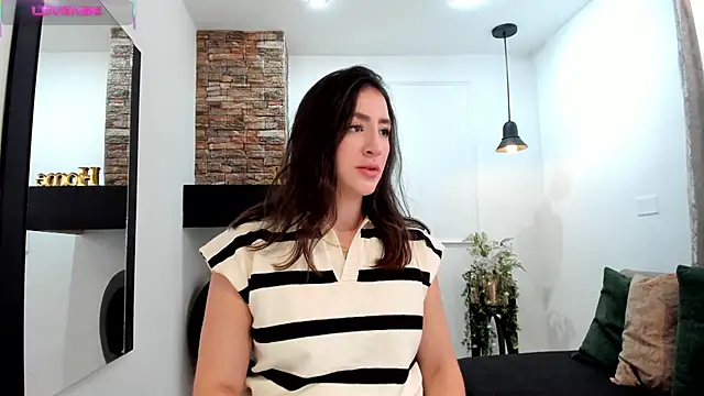  AlejaCruz  online show from 09/14/25, 05:23