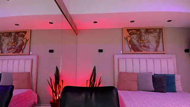  AlejaCruz  online show from 12/21/25, 12:12