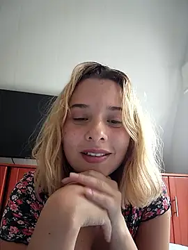 Sophy Bunny online show from 09/25/25, 05:27