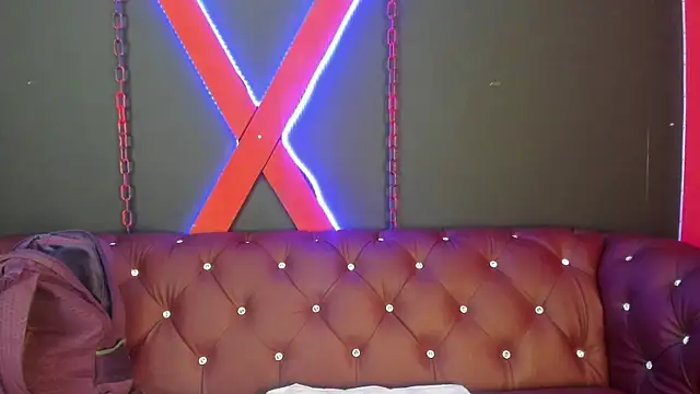 Charlotte  Brown  online show from 11/06/25, 01:23