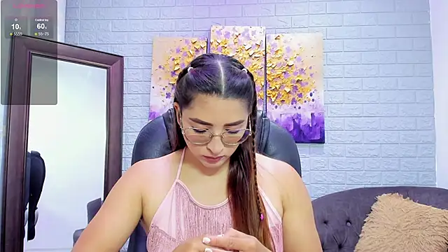  LaraMom  online show from 11/19/25, 07:25