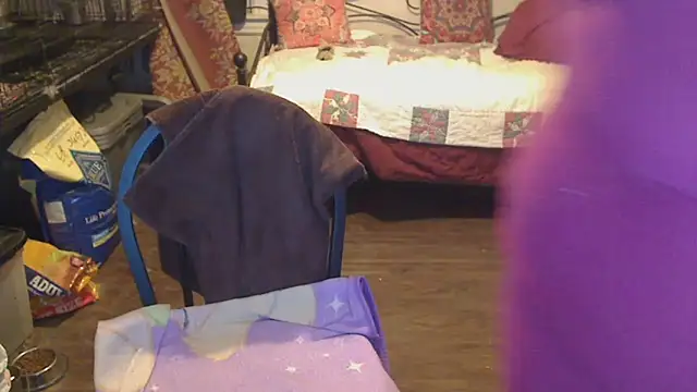 Snapshot of Ireallysquirt chatting on 06/17/26, 04:48 Ireallysquirt online show from 06/17/26, 04:48