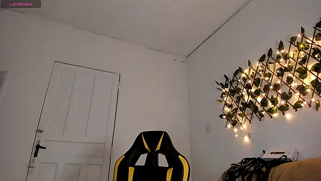 Chica hot dirty online show from 01/06/25, 01:31