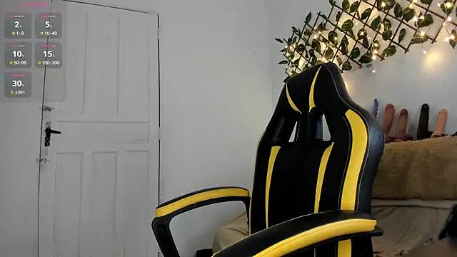 Chica hot dirty online show from 03/14/25, 09:43