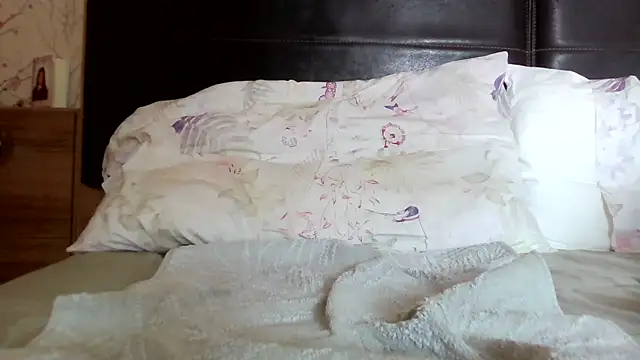 Snapshot of apollarda chatting on 12/16/24, 01:43 apollarda online show from 12/16/24, 01:43