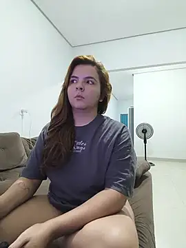 Snapshot of Bruninha_Hot10 chatting on 06/07/26, 10:13 Bruninha Hot10 online show from 06/07/26, 10:13
