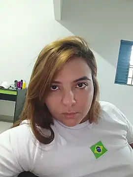 Snapshot of Bruninha_Hot10 chatting on 07/01/26, 09:03 Bruninha Hot10 online show from 07/01/26, 09:03