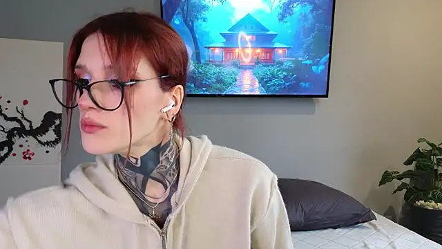 Snapshot of SophieInkk chatting on 11/08/25, 08:03 SophieInkk online show from 11/08/25, 08:03