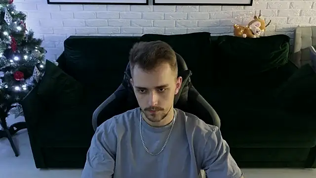 Larstar01 online show from 12/07/24, 12:52