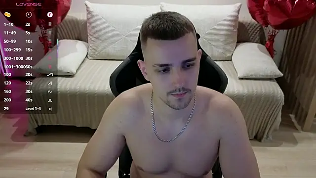 Larstar01 online show from 10/29/25, 10:44