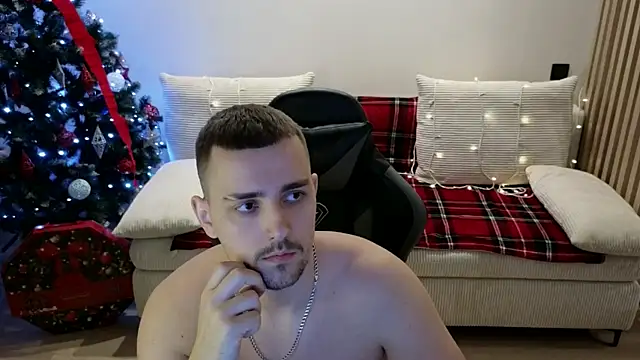 Larstar01 online show from 12/04/25, 11:46