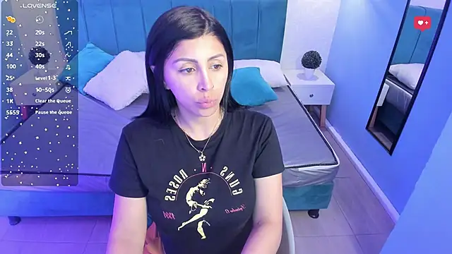 tiffani  love online show from 02/14/25, 12:03