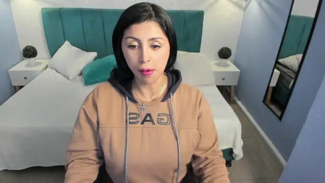 tiffani  love online show from 02/24/25, 12:16