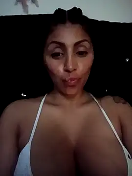 tiffani  love online show from 09/15/25, 02:22