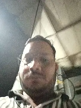 DeepakXxxR86 online show from 03/05/26, 07:43