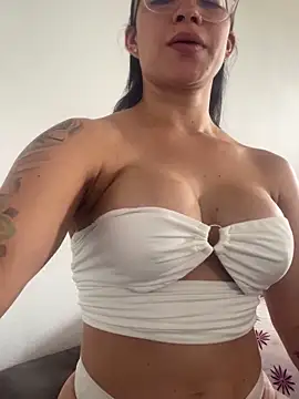 lulu kis online show from 12/14/25, 05:40