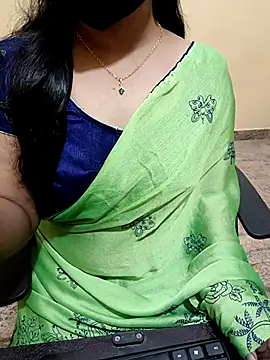 Snapshot of Nithya_05 chatting on 09/18/25, 05:20 Nithya 05 online show from 09/18/25, 05:20