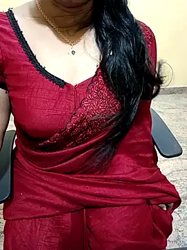 Snapshot of Nithya_05 chatting on 09/29/25, 05:01 Nithya 05 online show from 09/29/25, 05:01