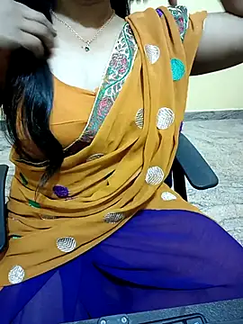 Snapshot of Nithya_05 chatting on 09/29/25, 05:07 Nithya 05 online show from 09/29/25, 05:07