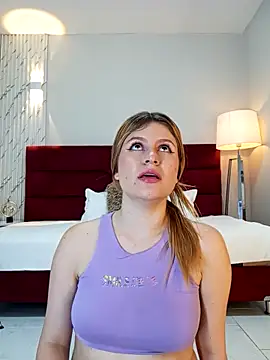 Emmaa Blonde online show from 09/28/25, 10:42