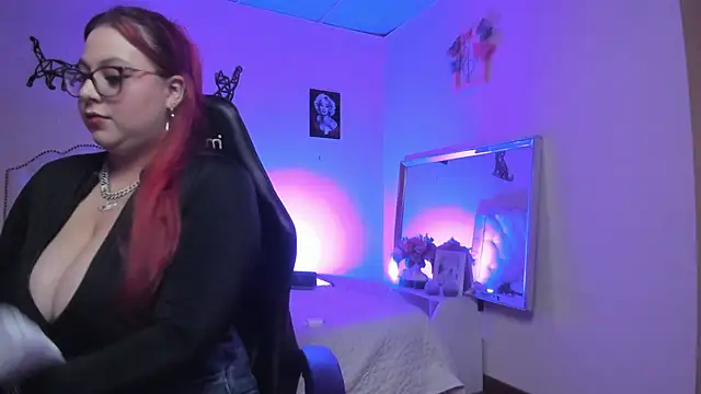 Blair Elliss online show from 11/18/25, 07:07