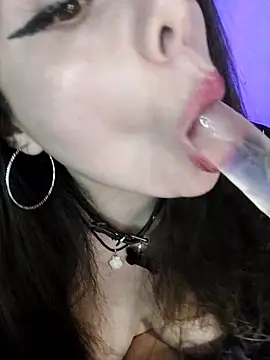 Kimiechanuwu online show from 02/07/26, 03:38