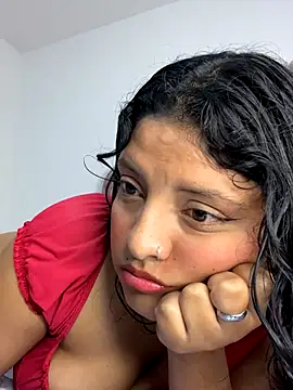 Snapshot of tati__22 chatting on 09/10/25, 05:57 tati  22 online show from 09/10/25, 05:57