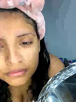 Snapshot of tati__22 chatting on 09/20/25, 04:08 tati  22 online show from 09/20/25, 04:08