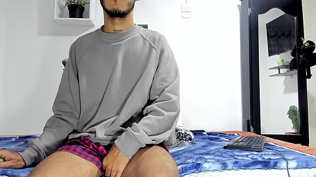 Aronxxs online show from 01/10/25, 09:55