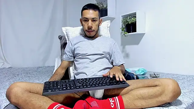 Aronxxs online show from 01/22/25, 10:07