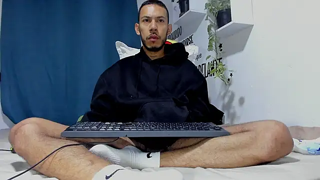 Aronxxs online show from 02/25/26, 10:03