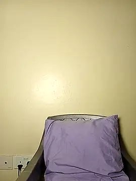 Ayrella02 online show from 09/11/25, 01:39