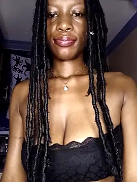 Snapshot of Ayrella02 chatting on 03/12/26, 12:39 Ayrella02 online show from 03/12/26, 12:39