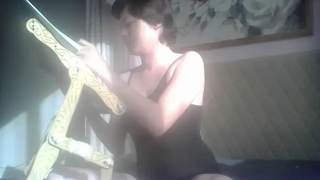 SunElizabeth online show from 05/19/26, 02:51