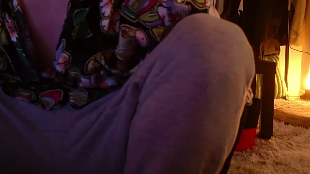 Snapshot of Ashinaga_oj chatting on 12/30/24, 07:37 Ashinaga oj online show from 12/30/24, 07:37