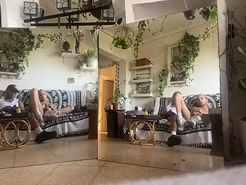 EnricoGio online show from 04/08/26, 04:07