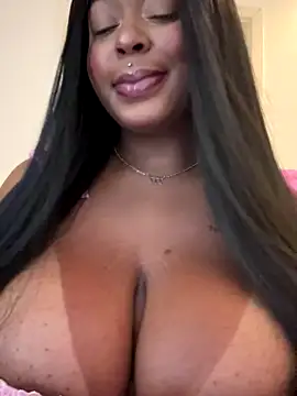 latinababyy online show from 10/31/25, 04:52