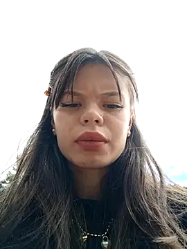 Snapshot of Violeta_12- chatting on 11/26/25, 04:08 Violeta 12- online show from 11/26/25, 04:08