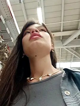 Snapshot of Violeta_12- chatting on 12/03/25, 03:43 Violeta 12- online show from 12/03/25, 03:43