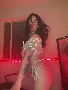 Snapshot of CieloTaylor chatting on 03/05/25, 11:49 CieloTaylor online show from 03/05/25, 11:49