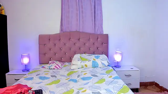 Latinabombsheell online show from 02/25/25, 05:41