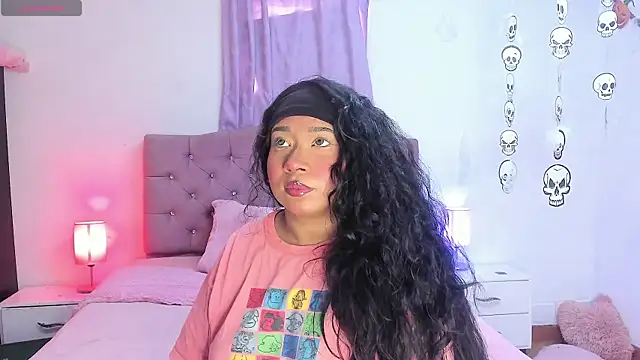 Latinabombsheell online show from 10/05/25, 08:07