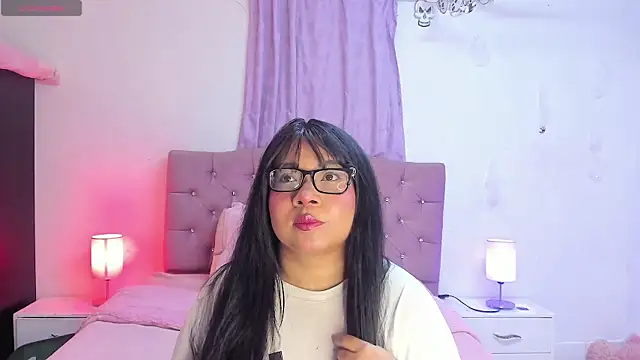 Latinabombsheell online show from 10/07/25, 05:48