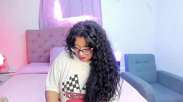 Latinabombsheell online show from 02/12/26, 06:58