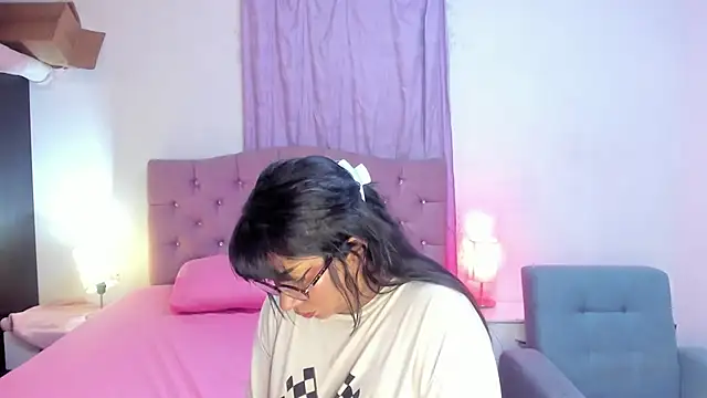 Latinabombsheell online show from 04/09/26, 06:41