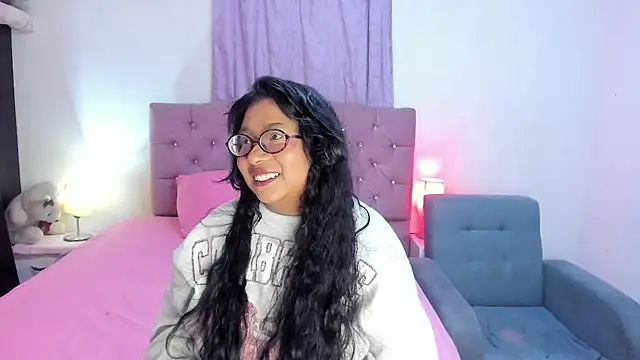 Snapshot of Latinabombsheell chatting on 07/08/26, 03:11 Latinabombsheell online show from 07/08/26, 03:11