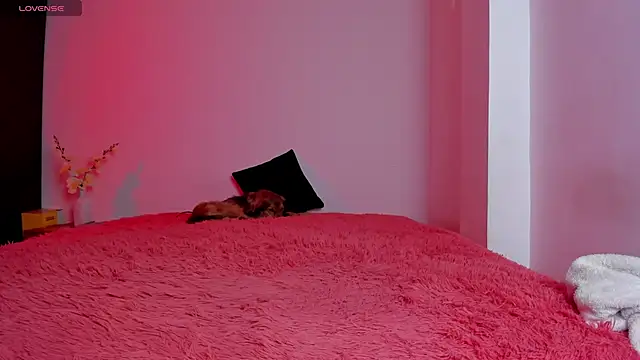 Snapshot of Simply_Zoe__ chatting on 09/12/25, 05:13 Simply Zoe   online show from 09/12/25, 05:13