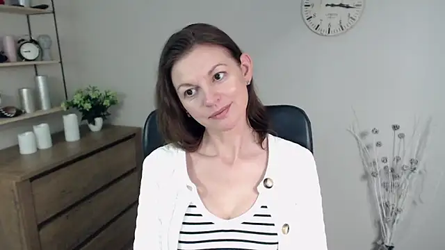 VivianWILD online show from 01/17/25, 12:52