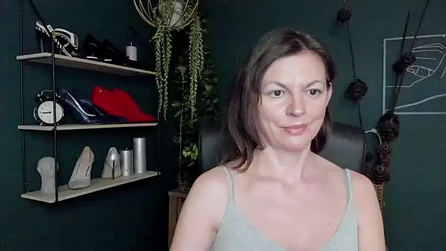 VivianWILD online show from 03/20/25, 10:43