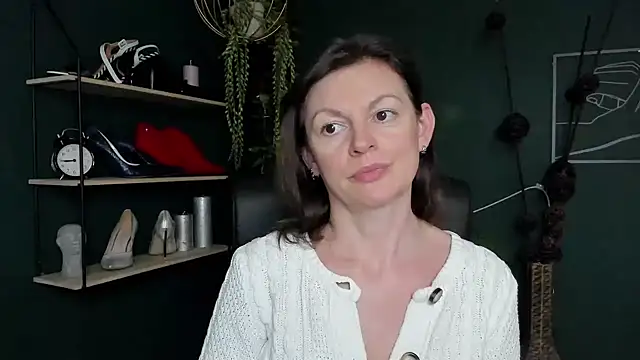 VivianWILD online show from 03/21/25, 10:06